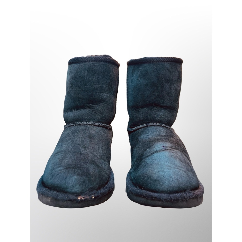 GUC Pre-Owned UGG Classic Short II Girls Black Boots Kids Shoes Size 3 - Picture 2 of 16